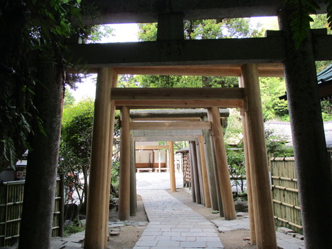 85鳥居
