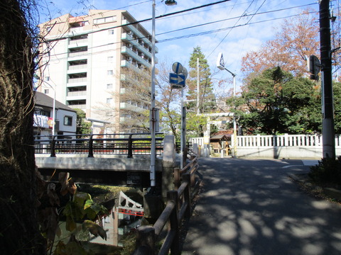 68松戸神社1