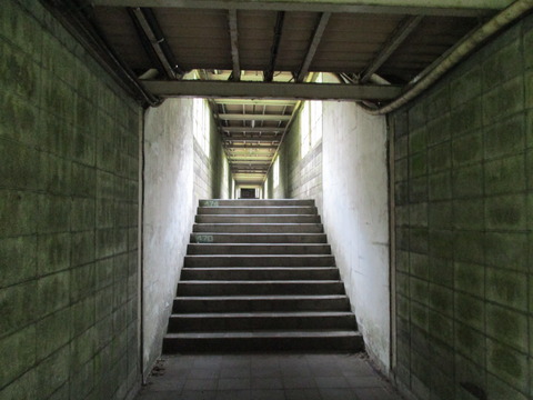 16土合駅15