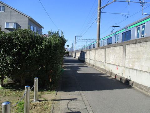 37線路沿い