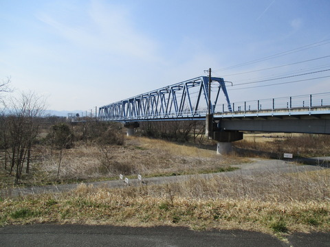133多摩川河川敷1