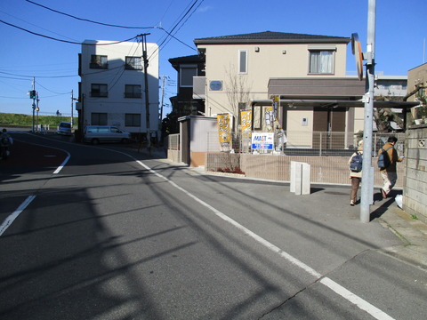 06土手の手前