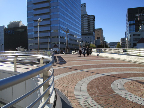 109歩道橋1