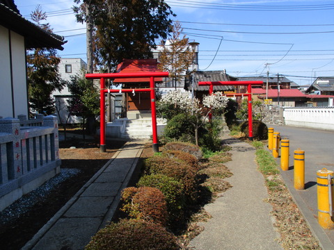 1222つの境内社