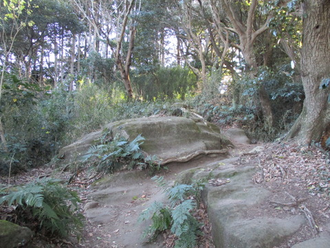 32岩