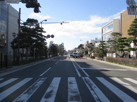 156鎌倉駅入口交差点3