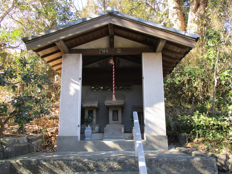 242境内社2
