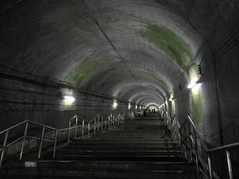 11土合駅10