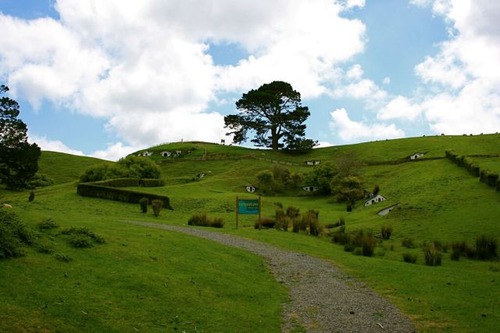 hobbiton_is_now_640_03