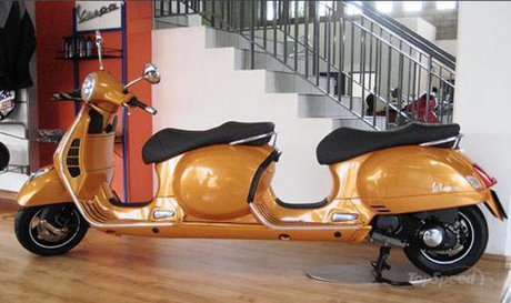 stretch-limo-vespa-t_460x0w