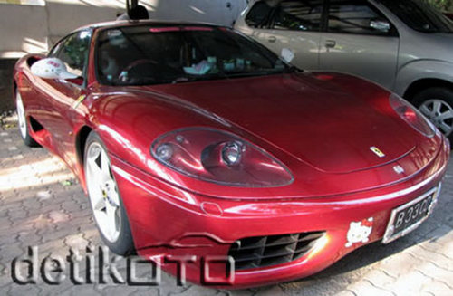 Hello-Kitty-Ferrari6