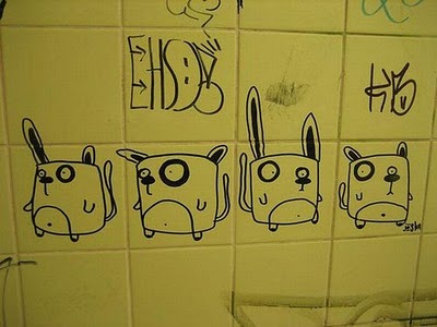 bathroom_graffiti_28