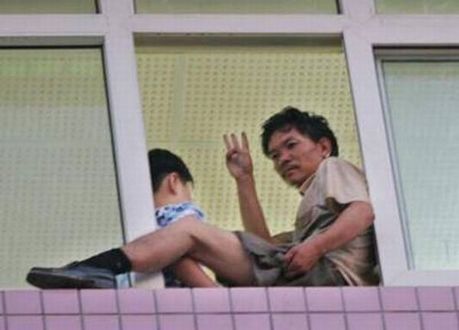 how_china_negotiates_with_kidnappers_01