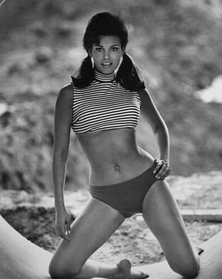 raquel_welch_02