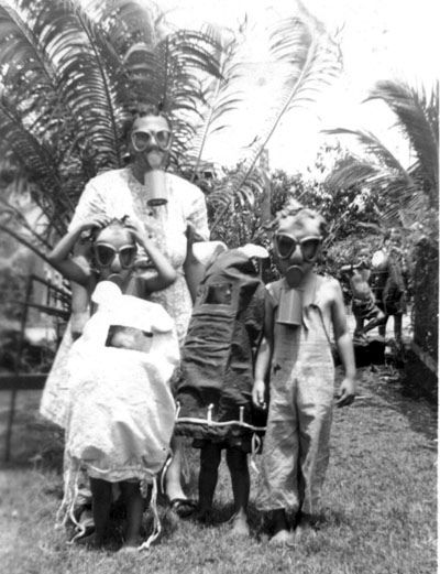 02-3809GasMasks