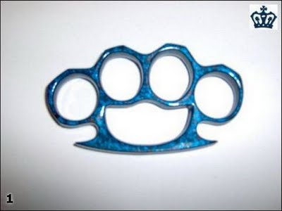 brass-knuckles-07