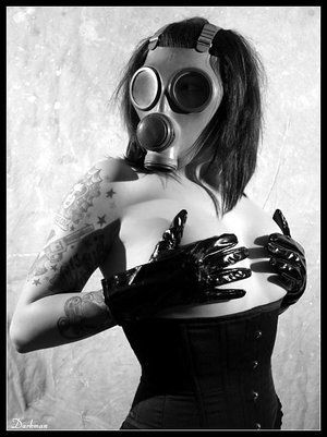 The_Gas_Mask_Fetish_by_MissLindseyLou