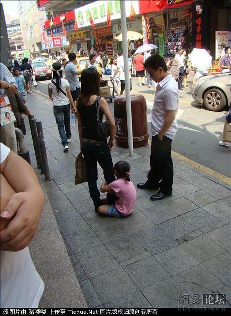 clinging-beggar4