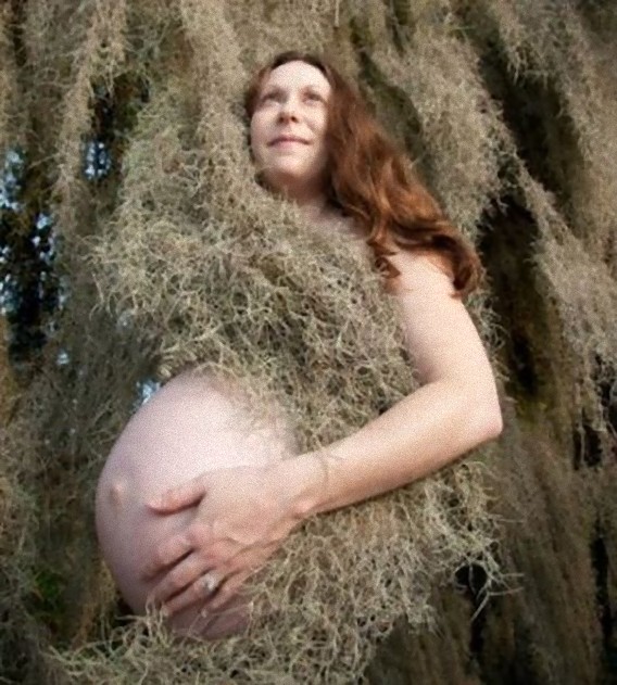 creepy_pregnancy_photos_640_03_e