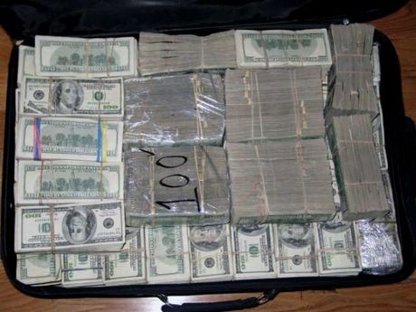 drug_money_07