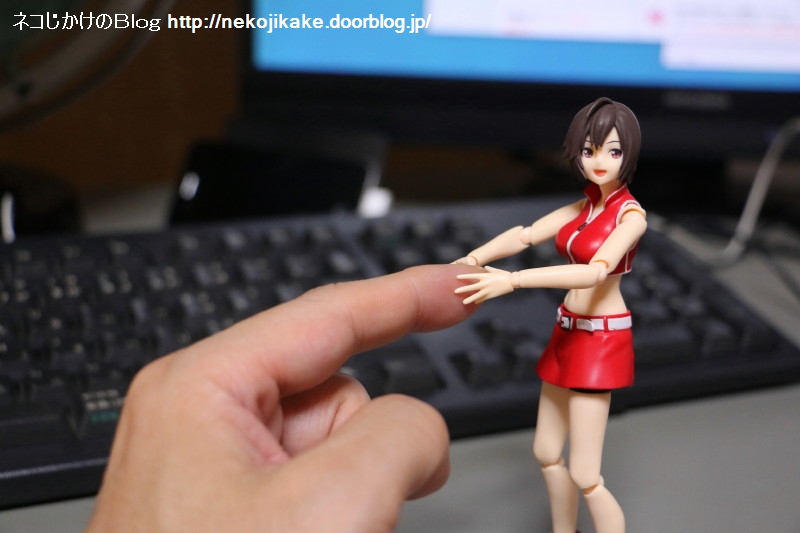 2018053101Hand in Hand.