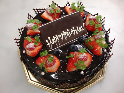 チョコとイチゴのバースデーケーキ 誕生日 記念日用にオーダーできるデコレーションケーキ