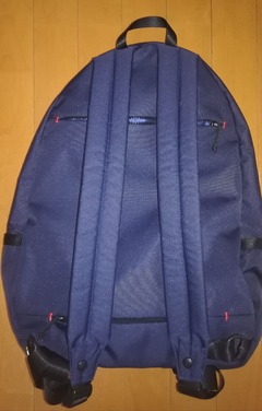 バックパック裏