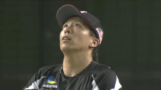 ７回裏６中村２点タイムリー２ベース (3)