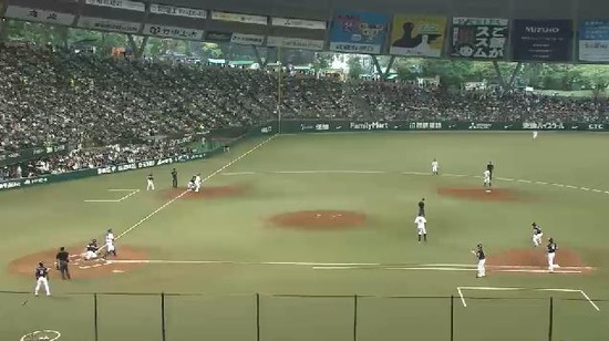 6回表2中村犠牲フライ (1)