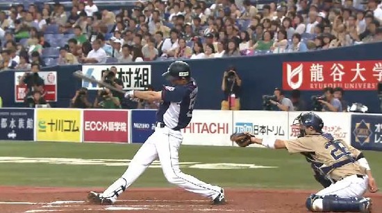 ９回表２秋山ホームラン (3)