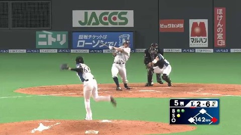 ５回秋山ヒット１塁３塁