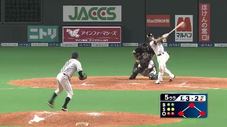 5回裏3渡邉三振 (1)