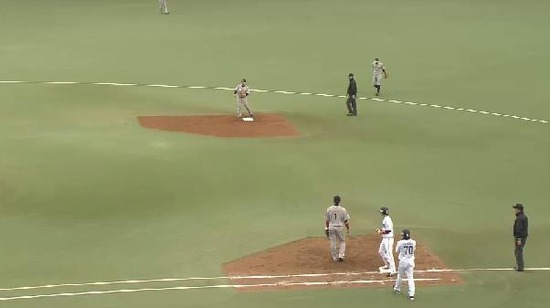 3回裏1金子ヒット (2)