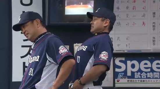 １回表２インプレー２ベース (1)