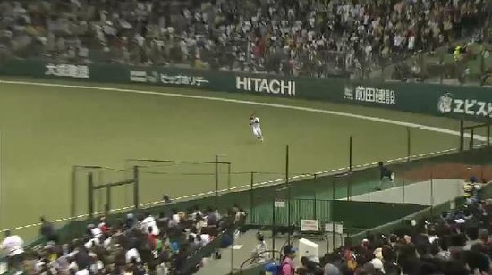 3回表3糸井ライトフライ(2)