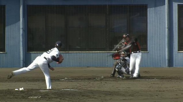 6回表3後続を断って無失点 (2)