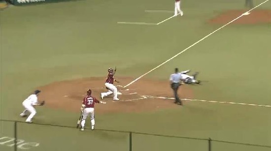 4回表２松井稼頭央タイムリー (4)