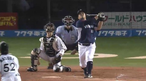 ８回表６中村フライ