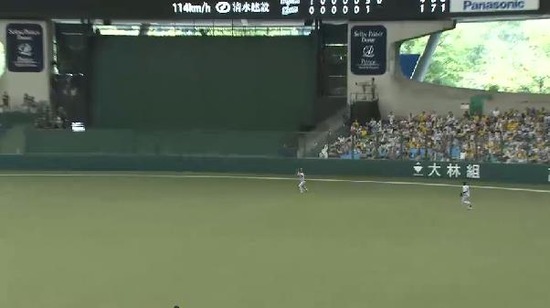 ７回裏３渡辺犠牲フライ (3)