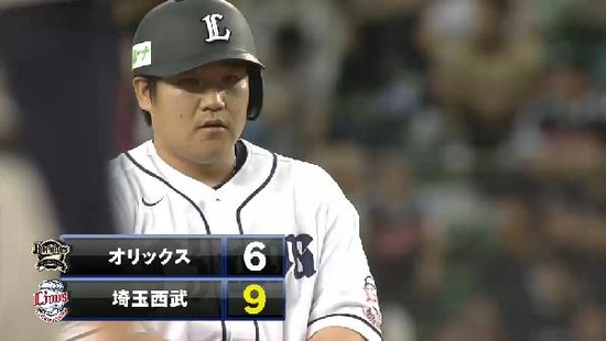 8回裏5おかわり走者一掃タイムリー2ベース (4)