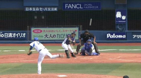 ７回表４大崎犠牲フライ (4)