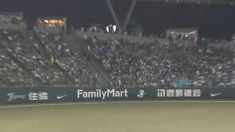 ８回表２西田３ラン (4)