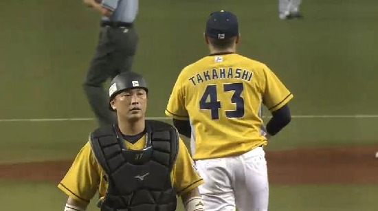 ９回表４石川２ベース１アウト２塁３塁 (3)