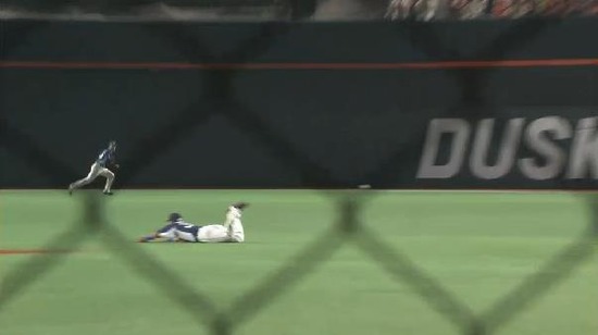 ９回裏３松田ヒット１塁３塁 (2)