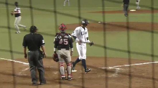 7回裏6メヒアタイムリー (1)