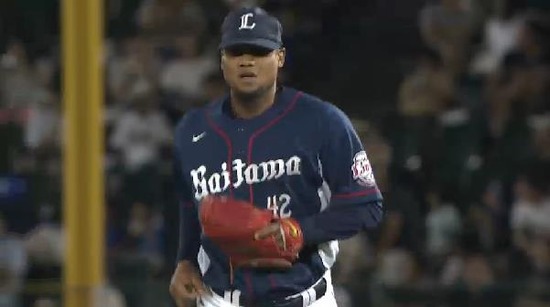 ６回裏１ミゲル無失点 (1)