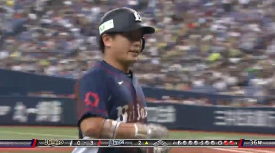 ２回表３岡田タイムリー (3)