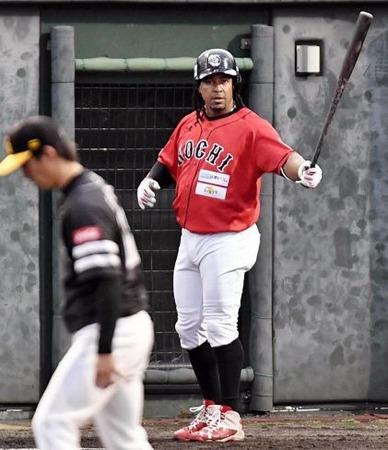 81659cb8a0eef13c41e5af4755657ee3