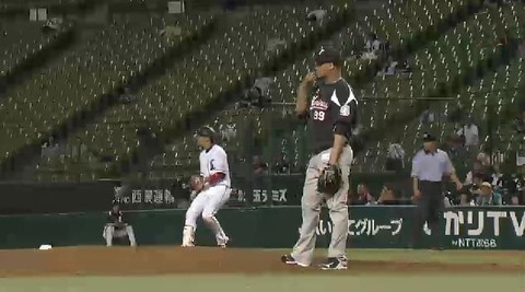 １２回裏３金子ヒット (1)