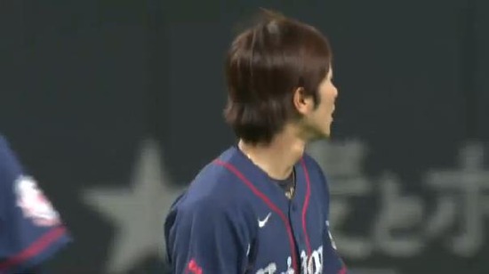 ７回裏８金子ファインプレー (1)